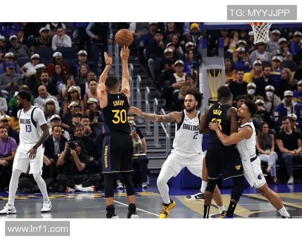 独行侠将汤神贬至替补席,英雄联盟战队陷入困境终念库里